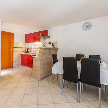Apartment Lovely In With Wifi Pavicini